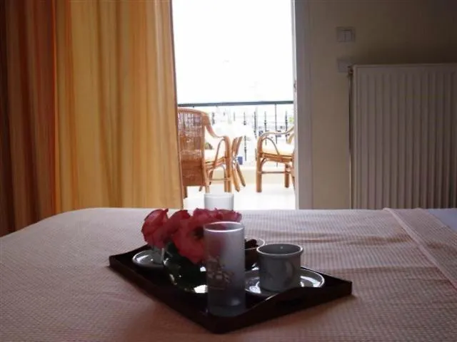 Апартаменты Phyllis Maisonettes *