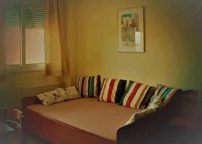 Phyllis Maisonettes *