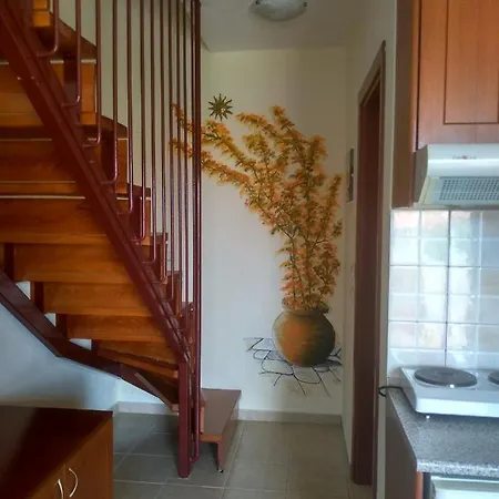 公寓 Phyllis Maisonettes *