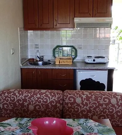 Phyllis Maisonettes *