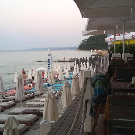 Phyllis Maisonettes *